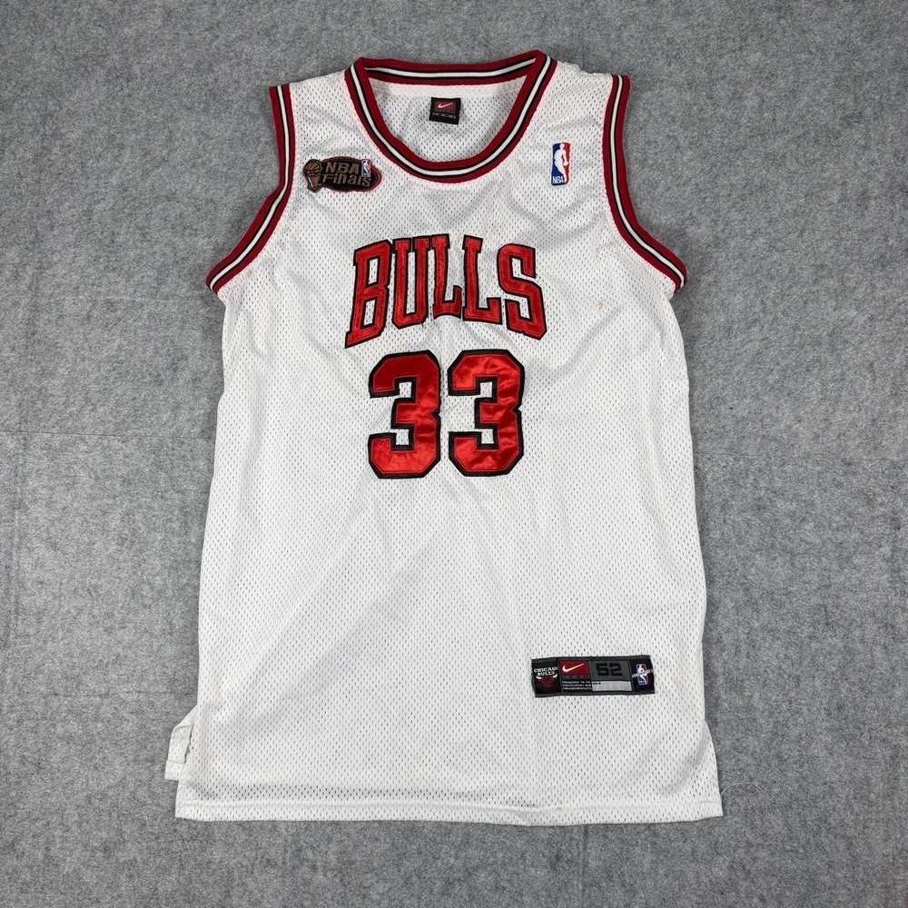 Vintage 90s Nike Scottie Pippen Chicago Bulls NBA Finals Jersey (Size XL)